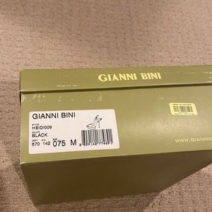 Gianni Bini black high heels